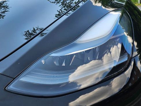 Used 2023 Tesla Model Y Long Range AWD/4WD image 27