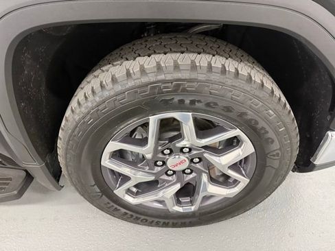 Used 2023 GMC Sierra 1500 SLT w/ SLT Premium Package image 5