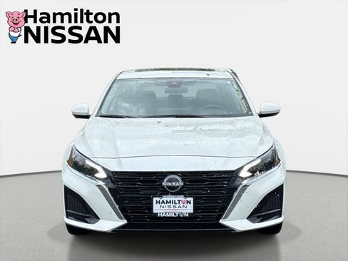Used 2023 Nissan Altima 2.5 SL AWD/4WD image 6