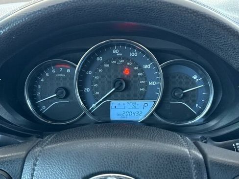 Used 2014 Toyota Corolla LE FWD image 22