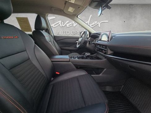 Used 2025 Nissan Rogue SV AWD/4WD image 24