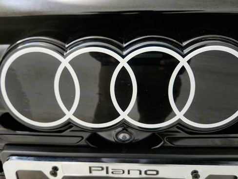 Used 2024 Audi Q8 e-tron Premium Plus AWD/4WD image 31