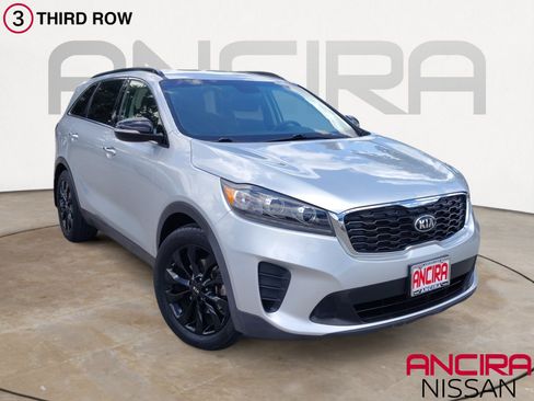 Used 2019 Kia Sorento S FWD image 1