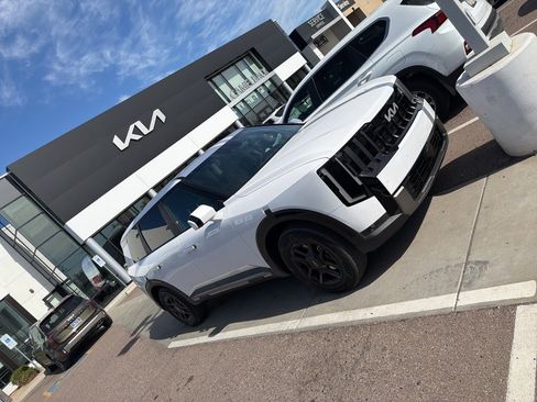 Used 2027 Kia Telluride LX image 1