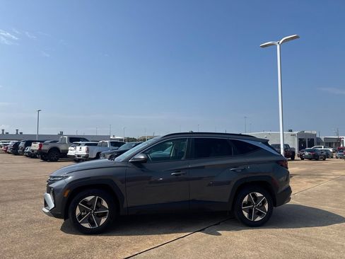 Used 2025 Hyundai Tucson SEL FWD image 12
