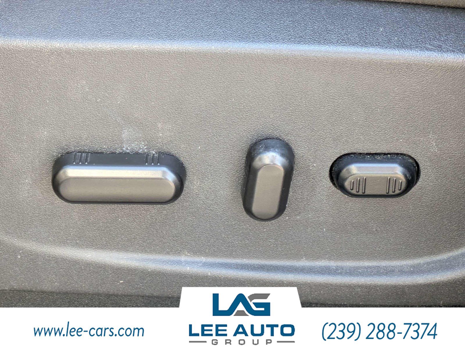 Used 2017 Ford Escape SE FWD image 17