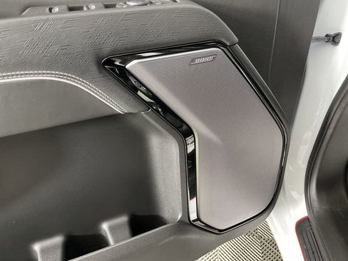 Used 2025 GMC Sierra 1500 AT4X image 25