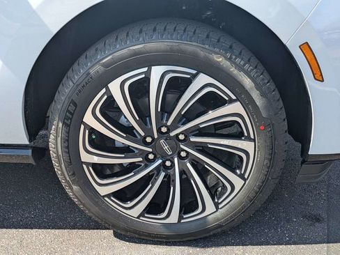 New 2026 Lincoln Navigator L Black Label AWD/4WD image 11