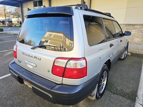 Used 2002 Subaru Forester L image 5