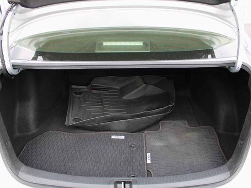 Used 2022 Toyota Corolla SE FWD image 18
