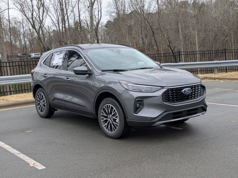 New 2026 Ford Escape SE w/ PHEV Premium Package FWD image 2