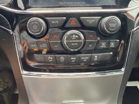 Used 2021 Jeep Grand Cherokee Limited w/ Sun & Sound Group RWD image 25
