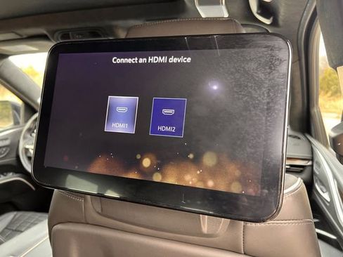 Used 2022 Cadillac Escalade ESV Premium Luxury Platinum image 31