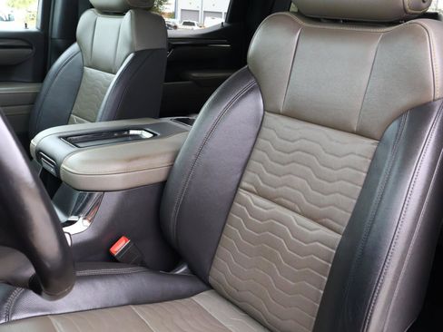 Used 2022 Chevrolet Silverado 1500 ZR2 w/ Technology Package image 16