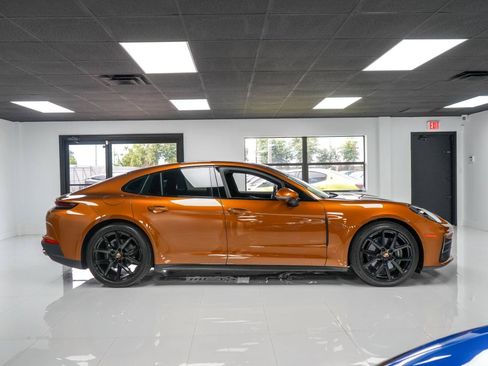 Used 2024 Porsche Panamera 4 w/ Premium Package AWD/4WD image 6