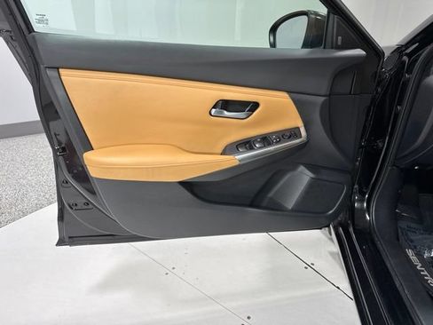 Used 2020 Nissan Sentra SV w/ SV Premium Package FWD image 11