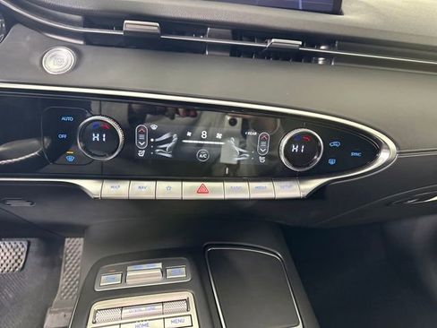 Used 2025 Genesis GV70 2.5T image 23