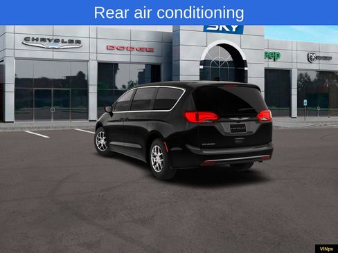 New 2026 Chrysler Voyager LX image 6