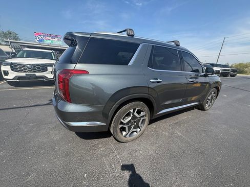 Used 2023 Hyundai Palisade Limited w/ Cargo Package FWD image 3