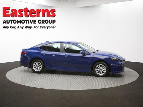 Used 2025 Toyota Camry LE w/ Convenience Package image 44