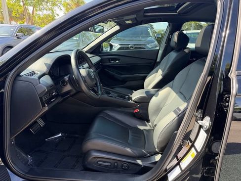 Used 2025 Honda Accord Sport image 11