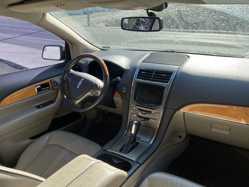 Used 2013 Lincoln MKX image 10