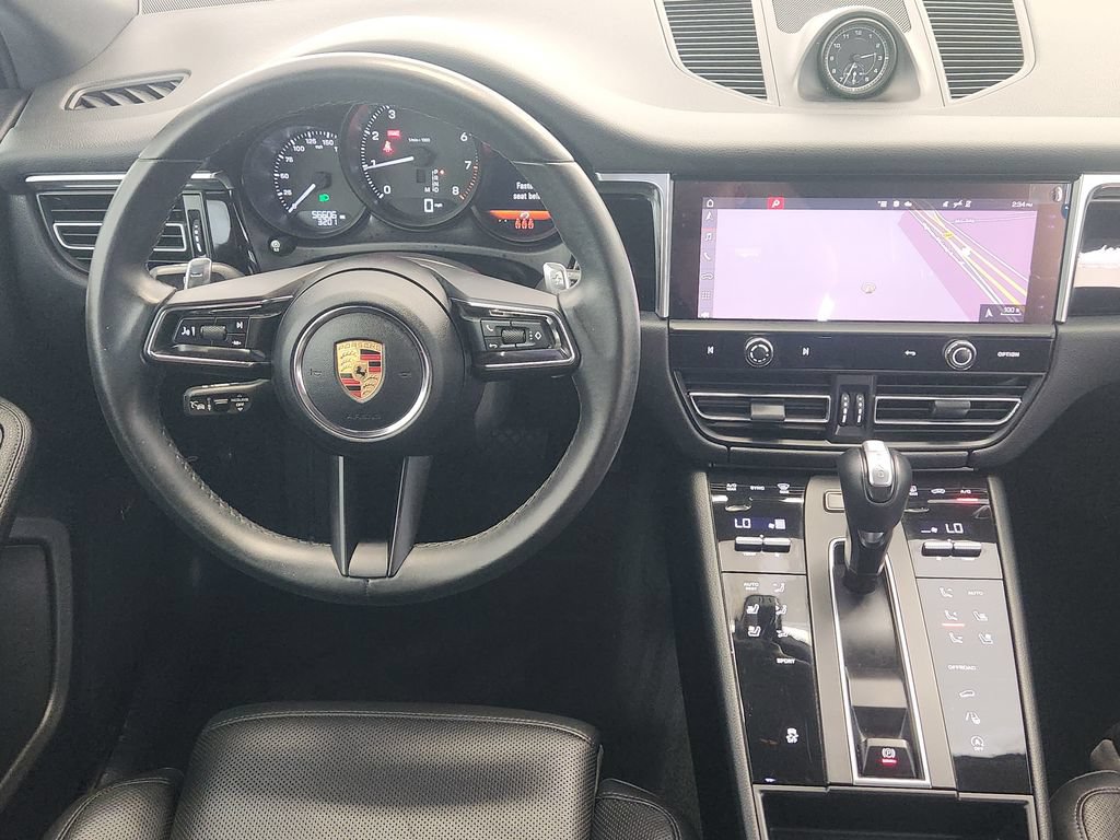 Used 2022 Porsche Macan AWD/4WD image 27