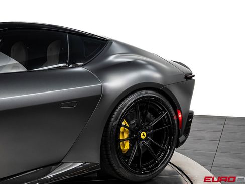 Used 2025 Ferrari 12Cilindri RWD image 18