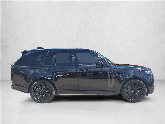 Used 2023 Land Rover Range Rover SE AWD/4WD image 4