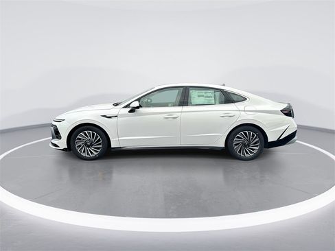 New 2025 Hyundai Sonata SEL image 5