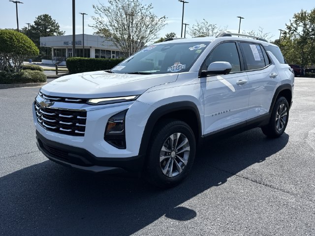 Used 2025 Chevrolet Equinox LT w/ Convenience Package II FWD image 7