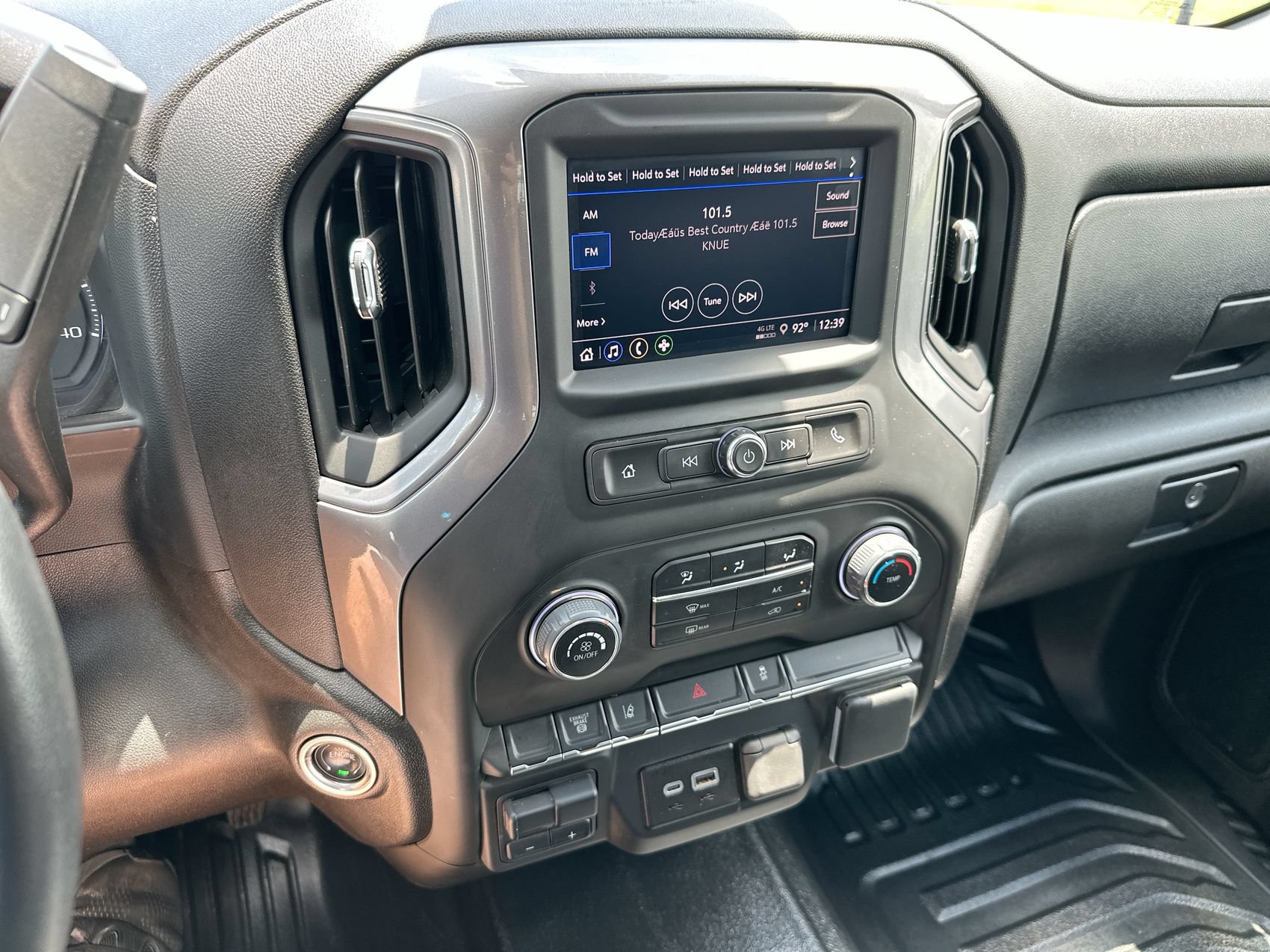 Used 2025 Chevrolet Silverado 3500 W/T w/ WT Convenience Package AWD/4WD image 16