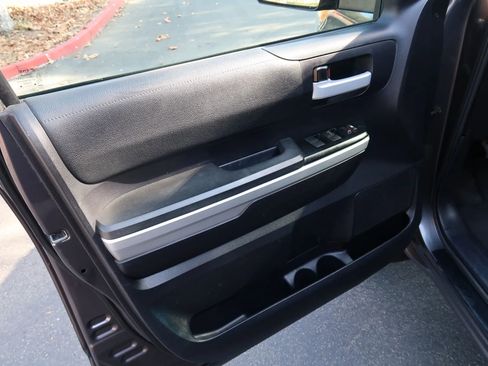 Used 2016 Toyota Tundra SR5 image 17