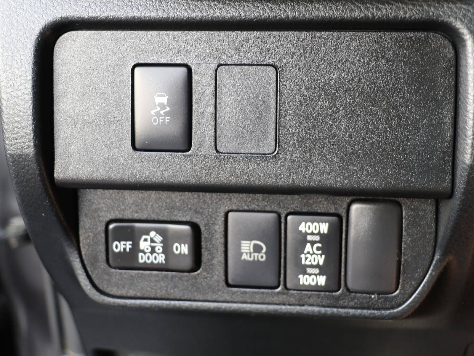 Used 2021 Toyota Tacoma TRD Off-Road AWD/4WD image 16