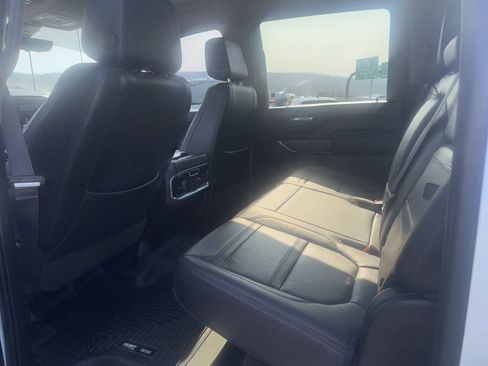 Used 2023 GMC Sierra 2500 Denali w/ Denali Ultimate Package image 12