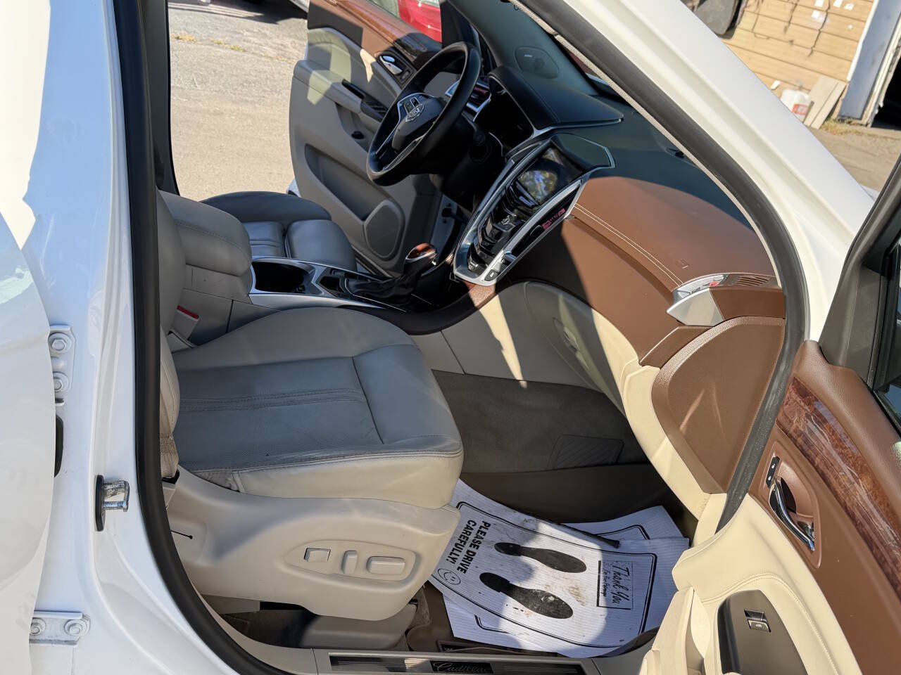Used 2016 Cadillac SRX Luxury FWD image 17