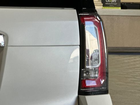 Used 2018 GMC Yukon Denali w/ Denali Ultimate Package image 49