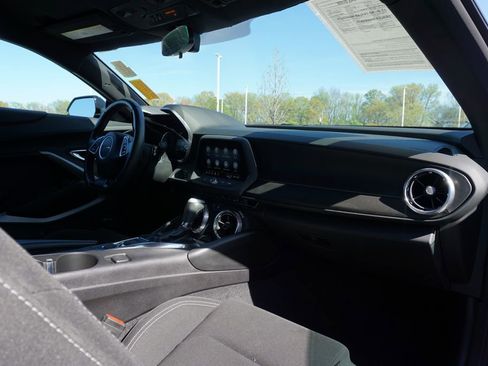Used 2019 Chevrolet Camaro LT w/ RS Package image 35