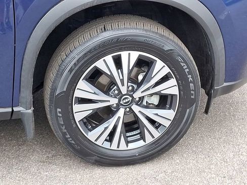 Used 2022 Nissan Rogue SV image 10