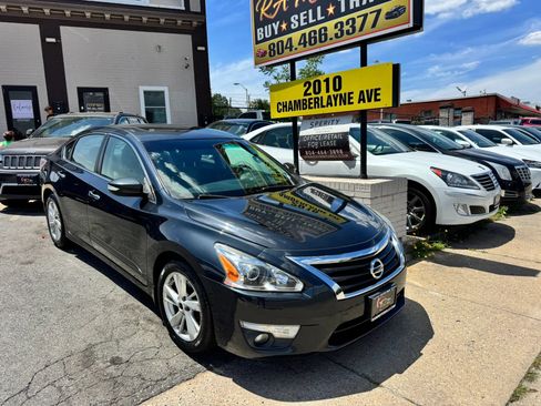 Used 2015 Nissan Altima 2.5 SV w/ Convenience Package FWD image 1