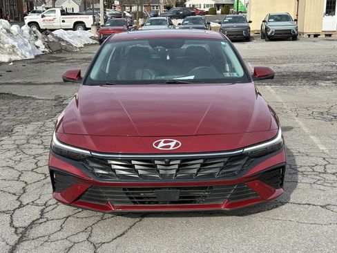Certified 2024 Hyundai Elantra Limited image 3