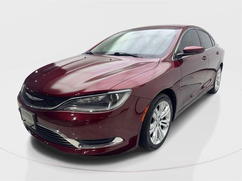 Used 2015 Chrysler 200 Limited image 2