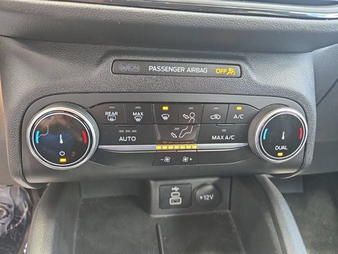 Used 2025 Ford Escape ST-Line AWD/4WD image 25