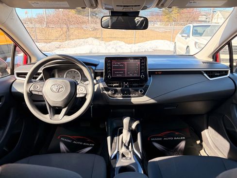Used 2020 Toyota Corolla LE image 23