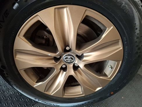 Used 2023 Toyota Highlander Bronze Edition AWD/4WD image 4