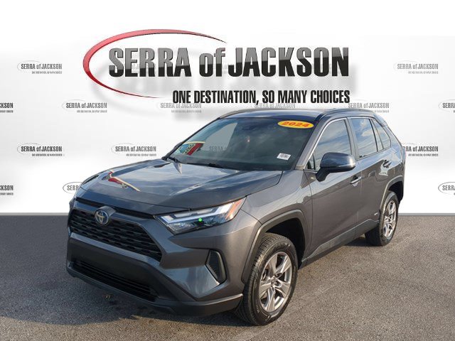 Used 2024 Toyota RAV4 XLE w/ Convenience Package AWD/4WD image 4