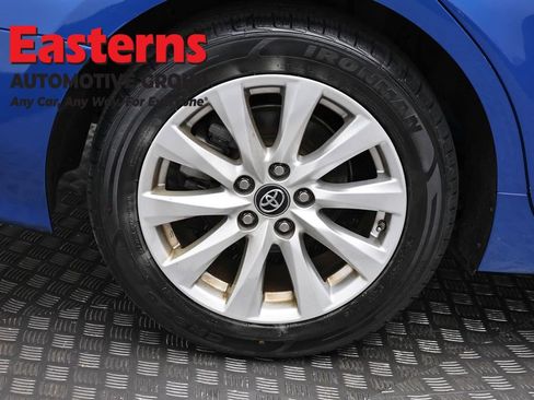 Used 2019 Toyota Camry LE FWD image 30