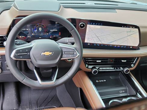 New 2026 Chevrolet Suburban High Country image 11