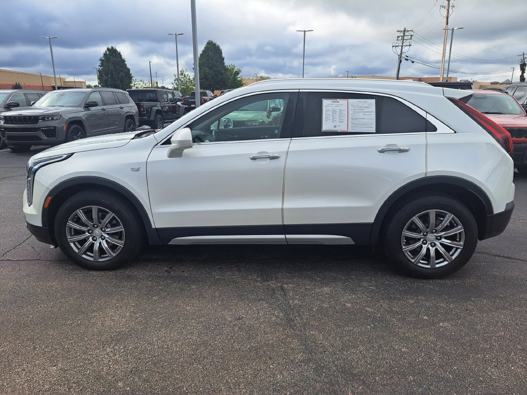 Used 2019 Cadillac XT4 Premium Luxury w/ Cold Weather Package FWD image 6