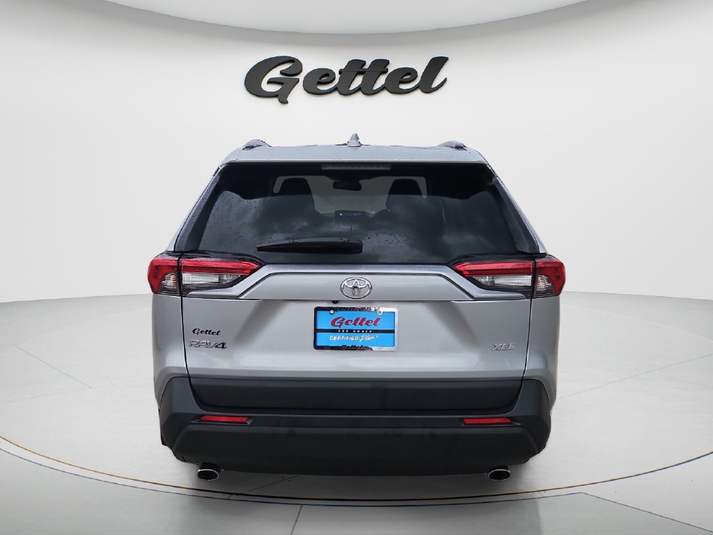 Used 2025 Toyota RAV4 XLE FWD image 6